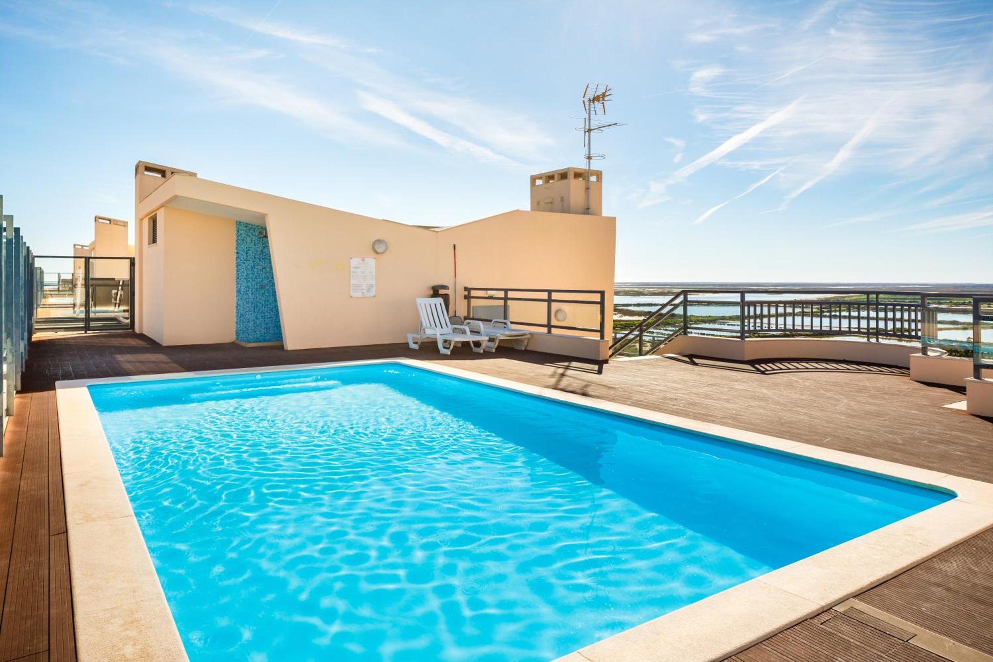 Green House - Pool On Rooftop Olhão Exterior photo